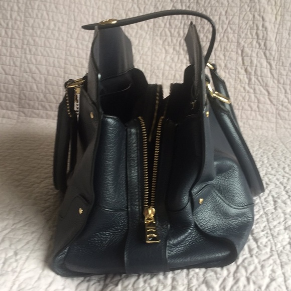 Gorgeous Coach handbag (Navy with gold hardware)! Like new. - Picture 5 of 9